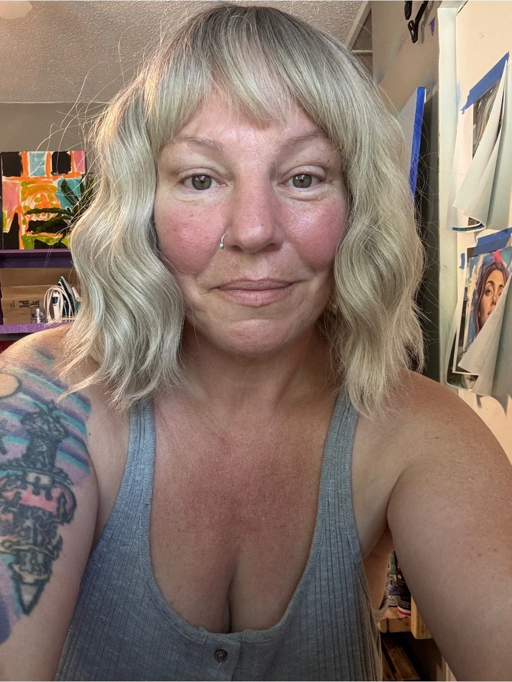 Ash Blonde Wavy Bob Synthetic Wig With Dark Shadow Root & Bangs